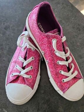 Converse Chucks Hot Pink Glitter Low Top Sneakers Size 3.5 Girls